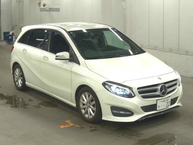Japan Auction Vehicles 5 2015 Mercedes-Benz B 180 auction photo