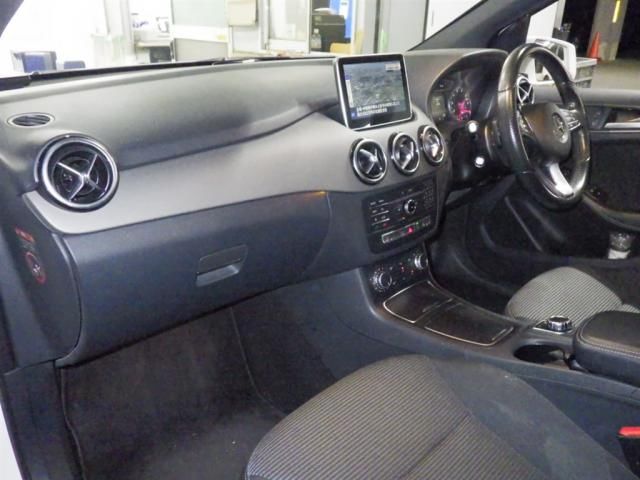 2015 Mercedes-Benz B 180 auction photo 2