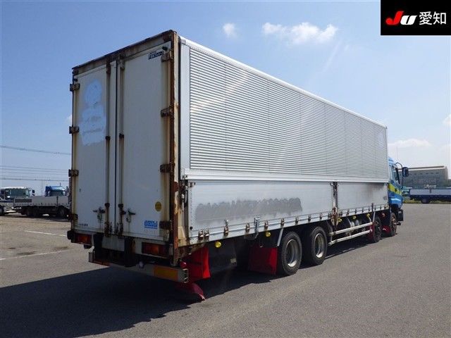 2005 Isuzu 13.4t auction photo 2