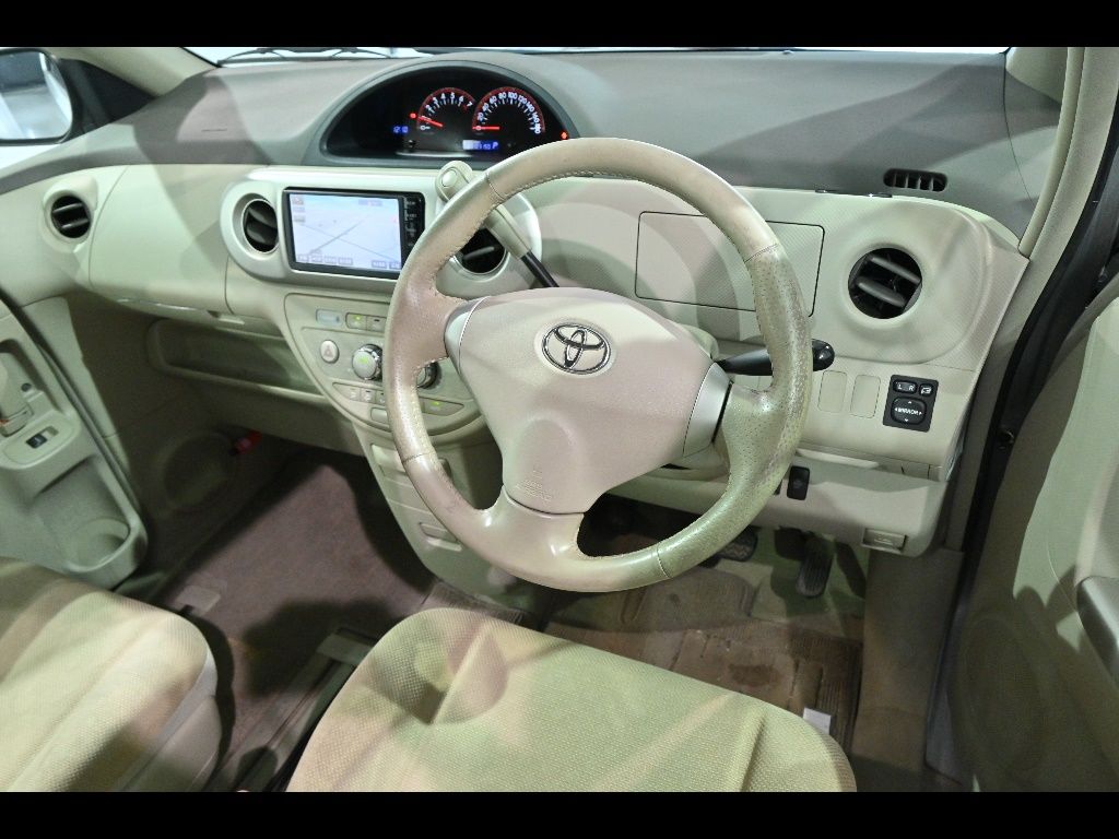 2010 Toyota Porte 130i C Package HID Selection auction photo 3