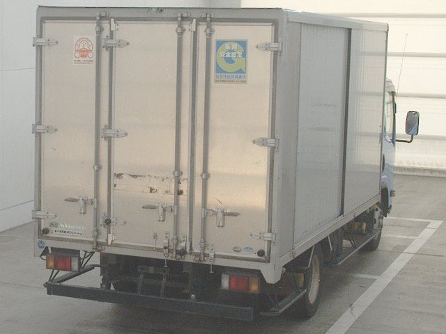 2017 Isuzu Elf Van auction photo 2