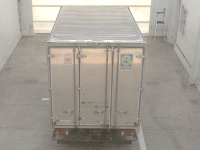 2017 Isuzu Elf Van auction photo 3