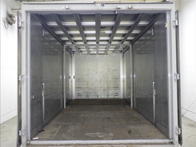 2017 Isuzu Elf Van auction photo 4