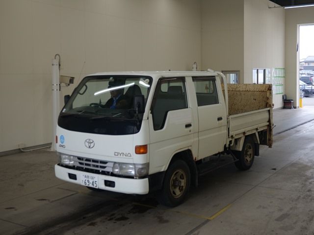 1998 Toyota Dyna Wキャブ PG Japan auction vehicle