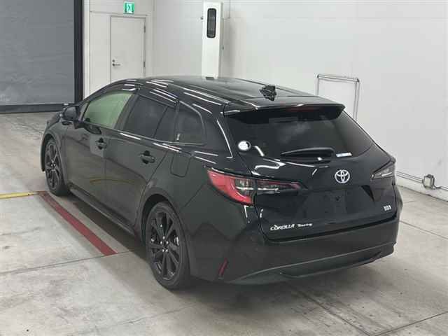 2021 Toyota Corolla Touring Hybrid S auction photo 2