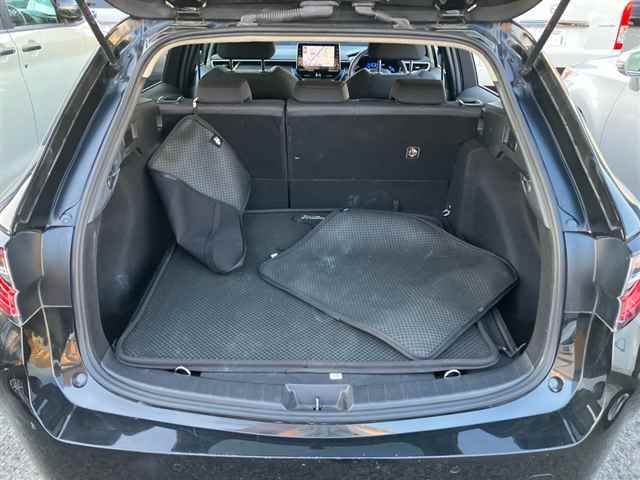 2021 Toyota Corolla Touring Hybrid S auction photo 10