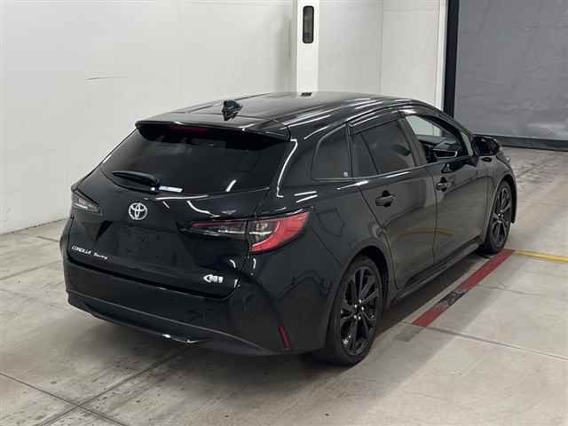 2021 Toyota Corolla Touring Hybrid S auction photo 5