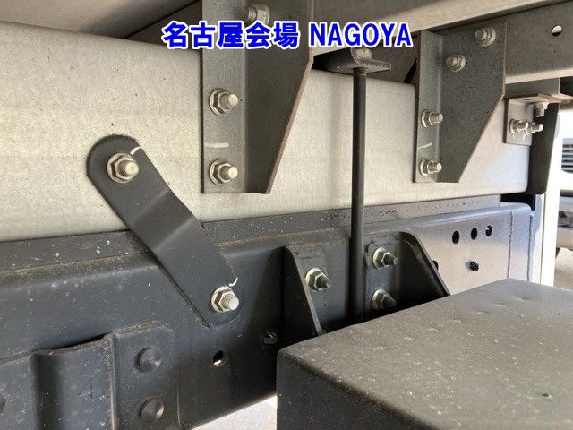 2021 Hino Dutro Aluminum van auction photo 14