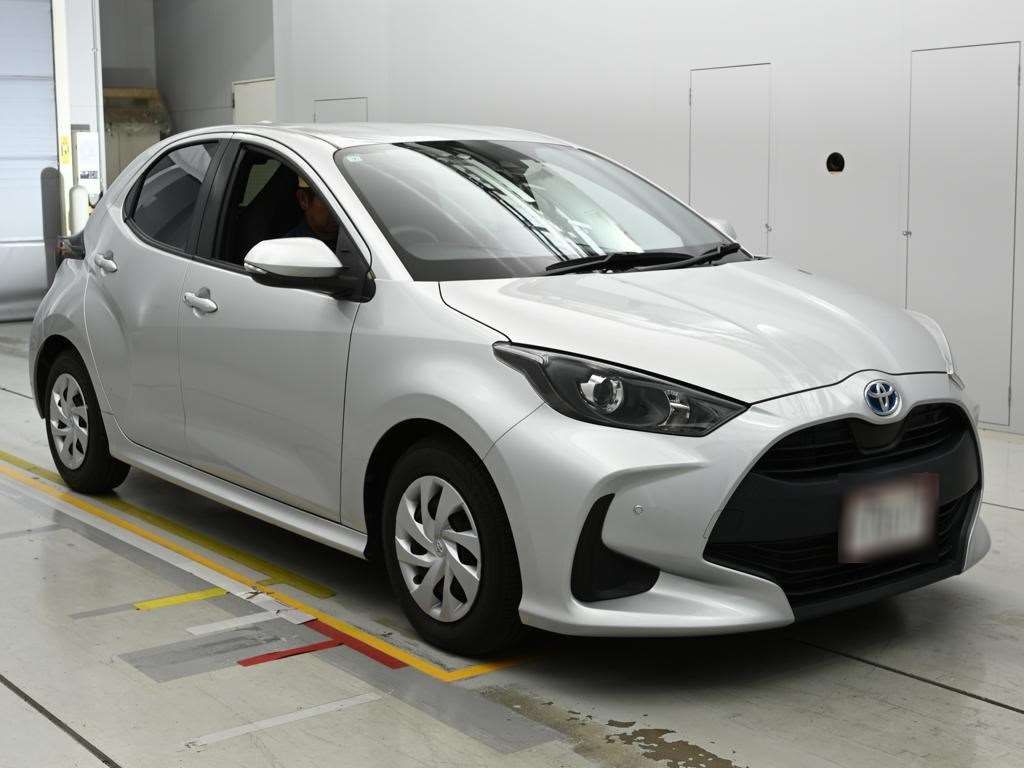 2021 Toyota Yaris ハイブリッドX auction photo 5