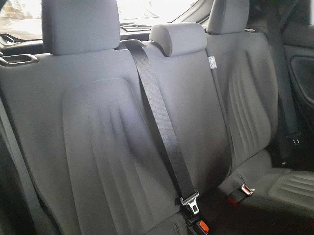 2021 Toyota Yaris ハイブリッドX auction photo 11