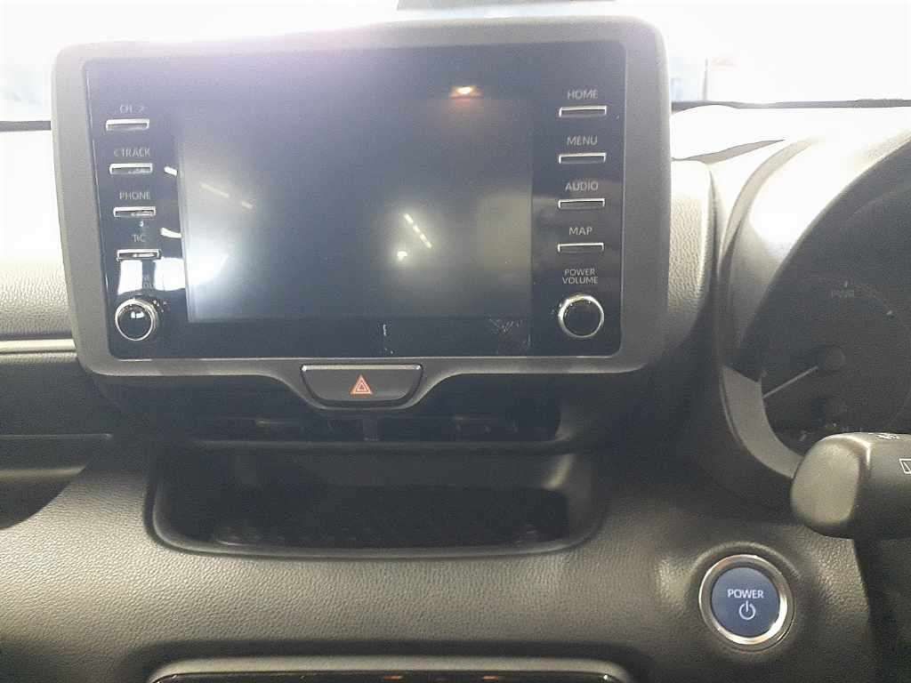 2021 Toyota Yaris ハイブリッドX auction photo 12