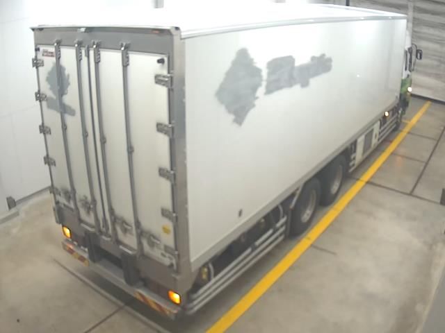 2015 Isuzu Refrigerated and frozen trucks auction photo 2