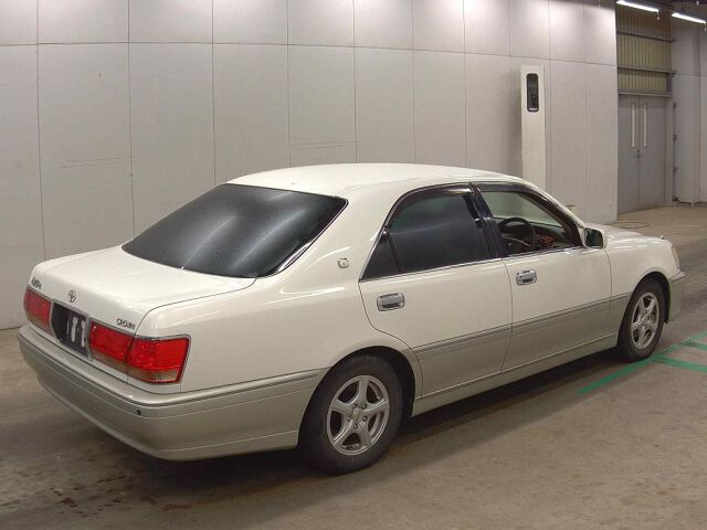 2003 Toyota Crown R Saloon Premium auction photo 5