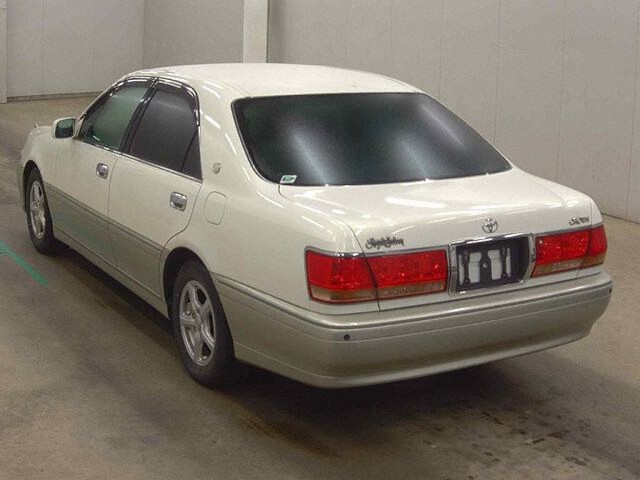 2003 Toyota Crown R Saloon Premium auction photo 2