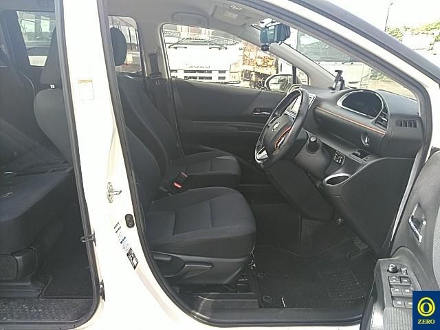 2016 Toyota Sienta 4WD G auction photo 7