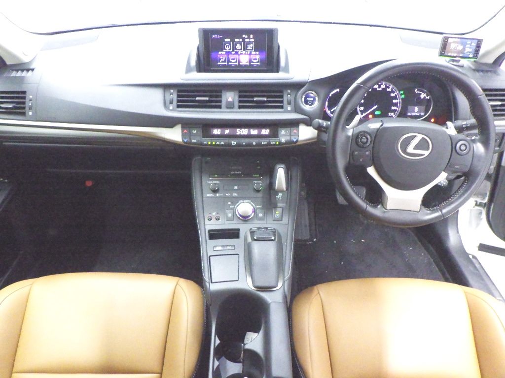 2015 Lexus CT200h Ver. C auction photo 3