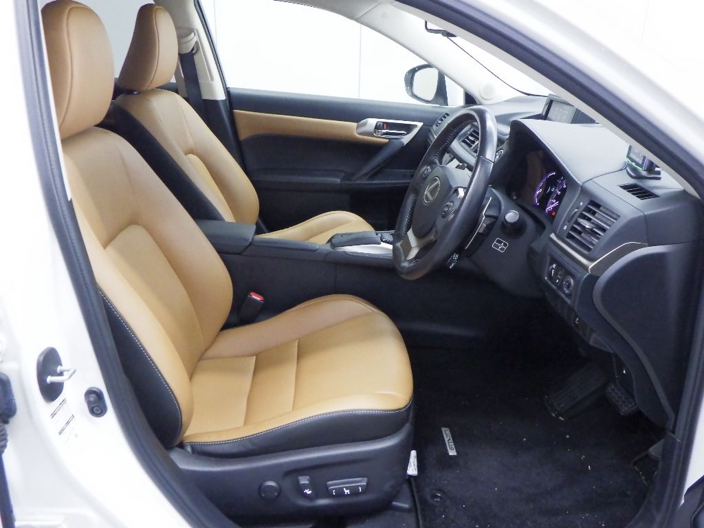 2015 Lexus CT200h Ver. C auction photo 6