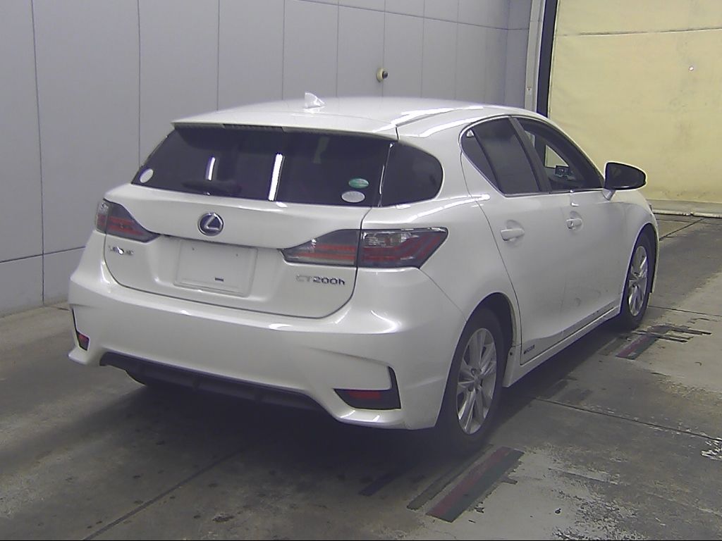 2015 Lexus CT200h Ver. C auction photo 2