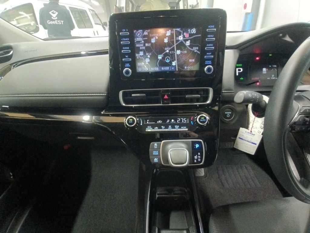 2025 Toyota Aqua G auction photo 11