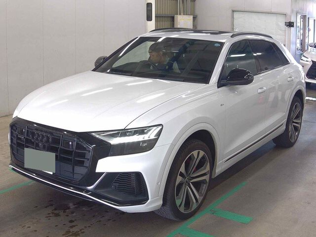 2021 Audi Q8 55TFSIクワトロSライ 4WD auction photo 4