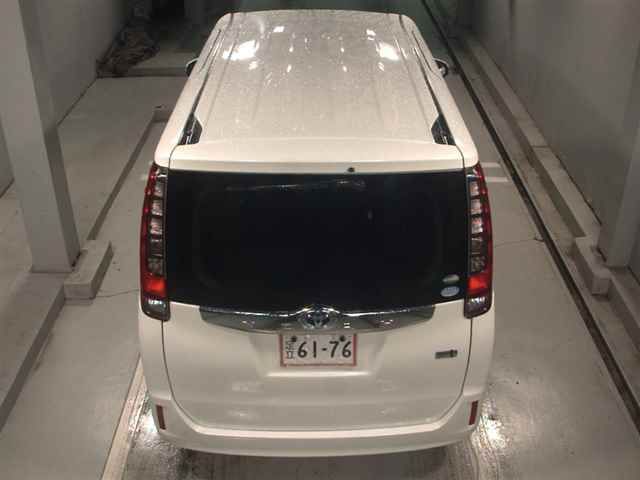 2015 Toyota Noah ハイブリッドG auction photo 7