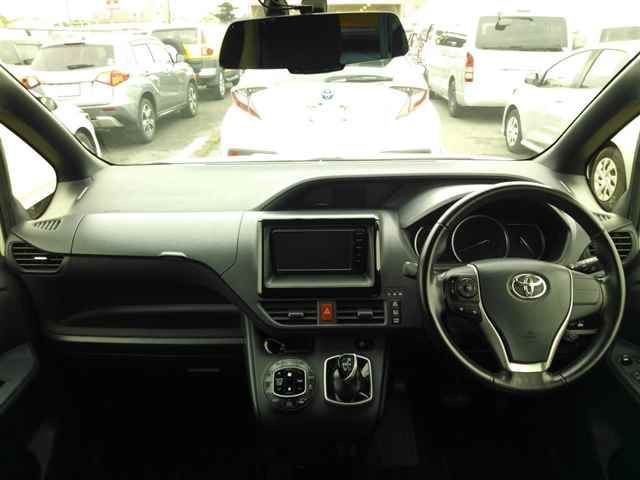 2015 Toyota Noah ハイブリッドG auction photo 8