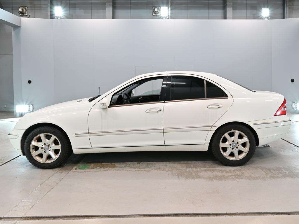 2003 Mercedes-Benz C-Class auction photo 4