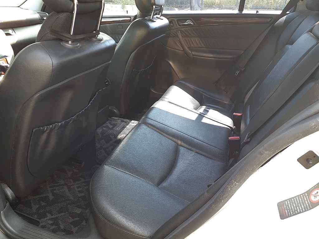 2003 Mercedes-Benz C-Class auction photo 12