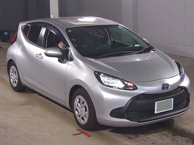 Japan Auction Vehicles 8 2021 Toyota Aqua X auction photo