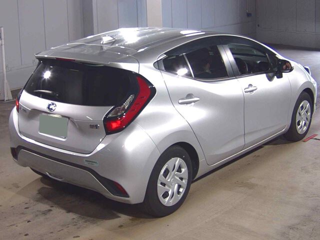 2021 Toyota Aqua X auction photo 5