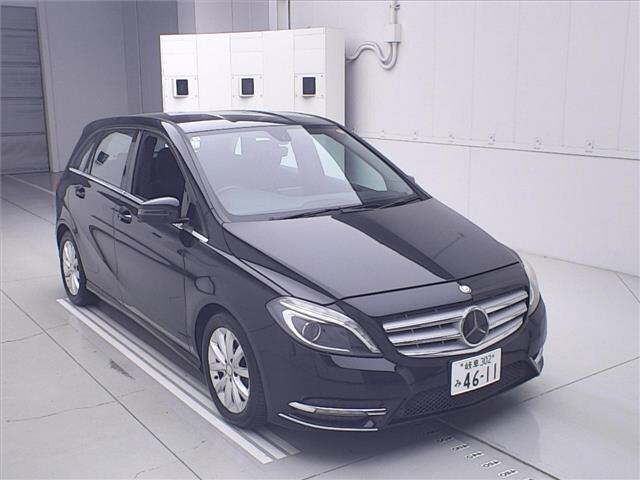 Japan Auction Vehicles 12 2012 Mercedes-Benz B180 auction photo