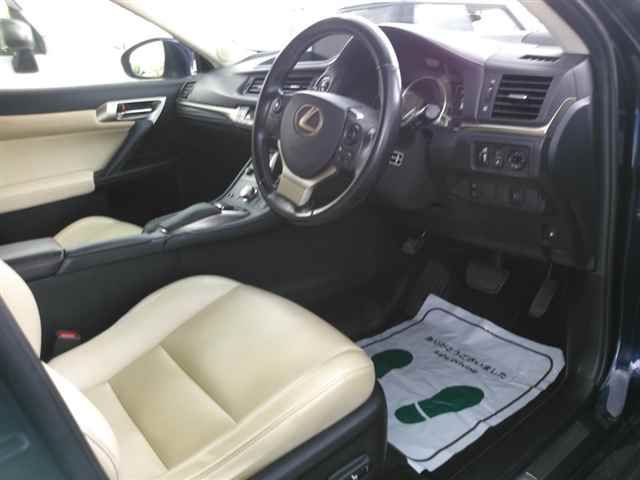 2018 Lexus CT200h Ver. C auction photo 3