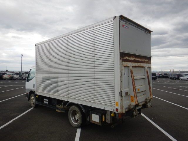 2000 Mitsubishi Fuso Canter 2 tons auction photo 2