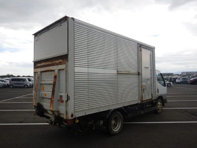 2000 Mitsubishi Fuso Canter 2 tons auction photo 4