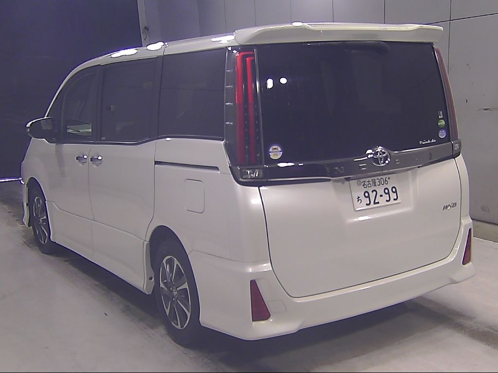 2018 Toyota Noah Si W×B 7人 auction photo 5