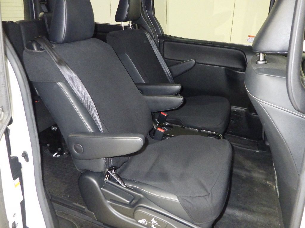 2018 Toyota Noah Si W×B 7人 auction photo 7