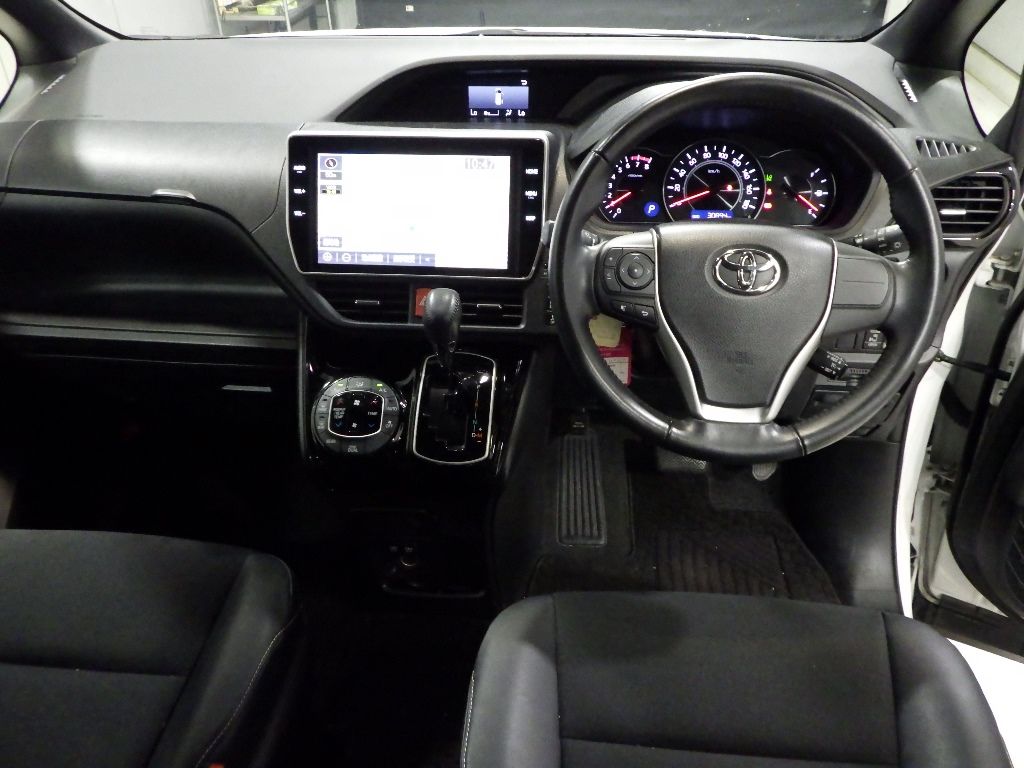 2018 Toyota Noah Si W×B 7人 auction photo 3