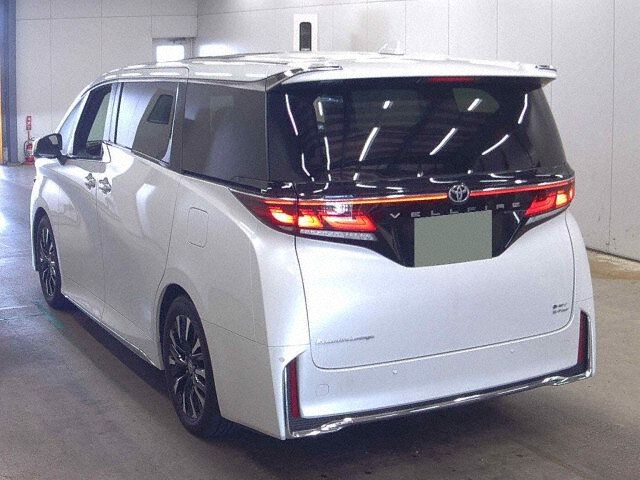 2025 Toyota Vellfire Executive Lounge auction photo 2