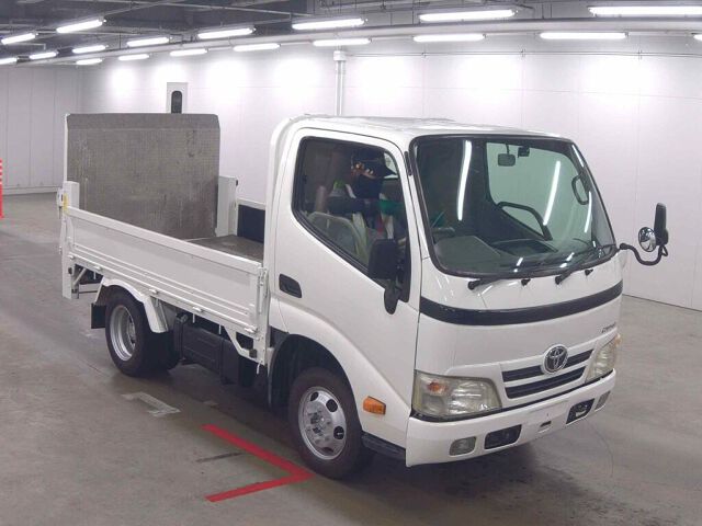 Japan Auction Vehicles 8 2012 Toyota Dyna P Gate auction photo