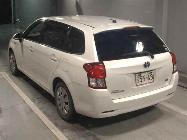 2014 Toyota Corolla Fielder Hybrid G auction photo 2