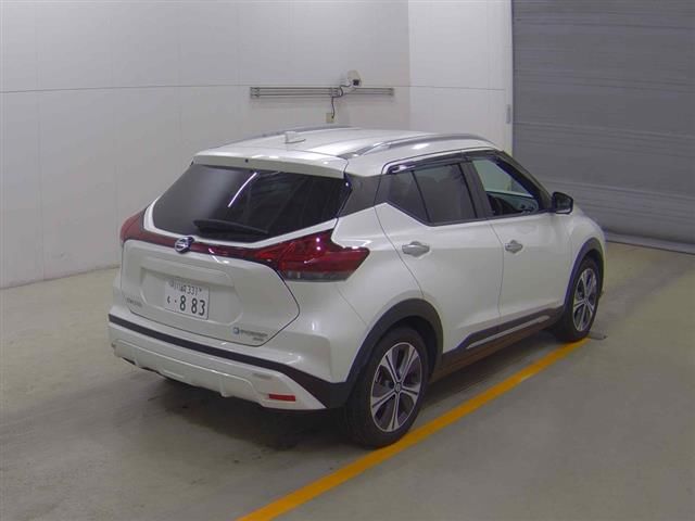 2022 Nissan Kicks X FOUR スタイルエディション auction photo 4