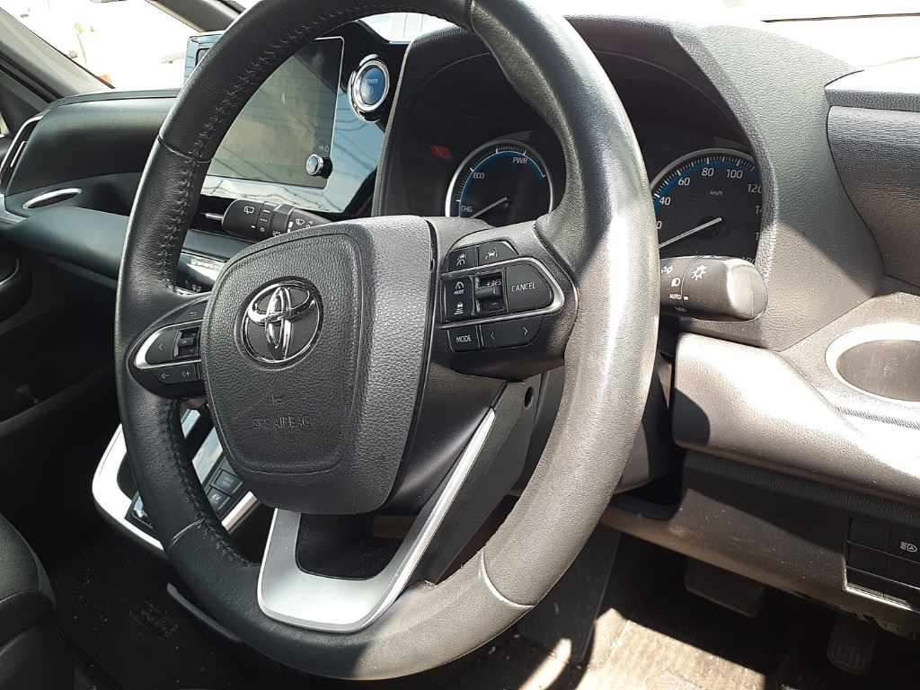 2023 Toyota Voxy Hybrid S-G auction photo 9