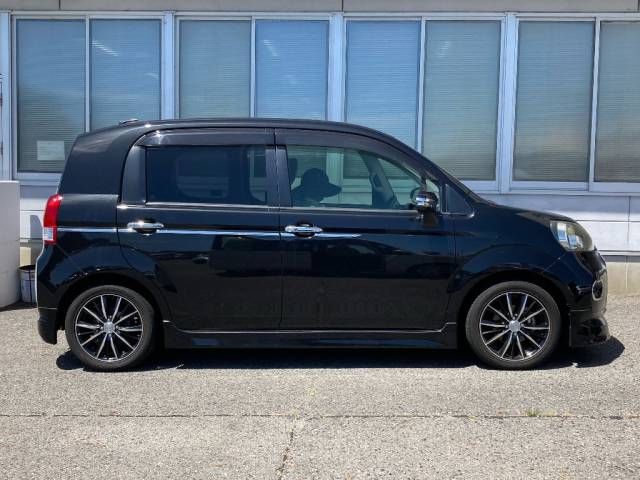 2014 Toyota Porte Y auction photo 2