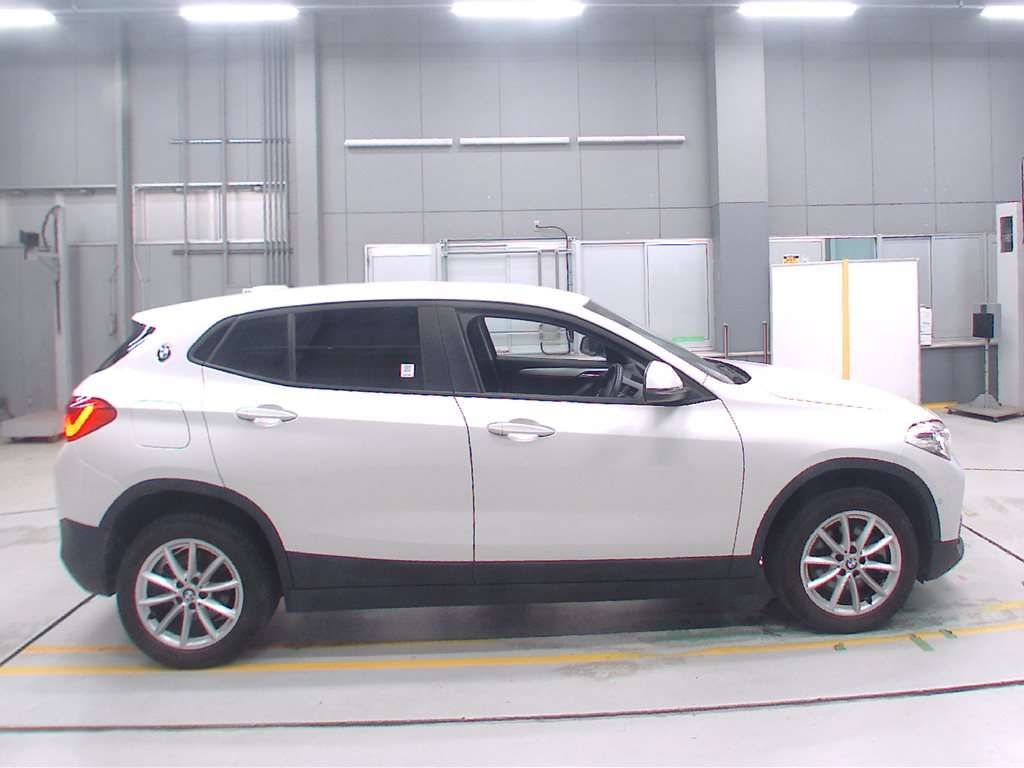 2019 BMW X2 xDrive 20i 4WD auction photo 3