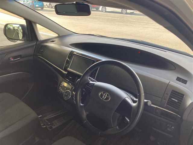 2014 Toyota Estima アエラス auction photo 3