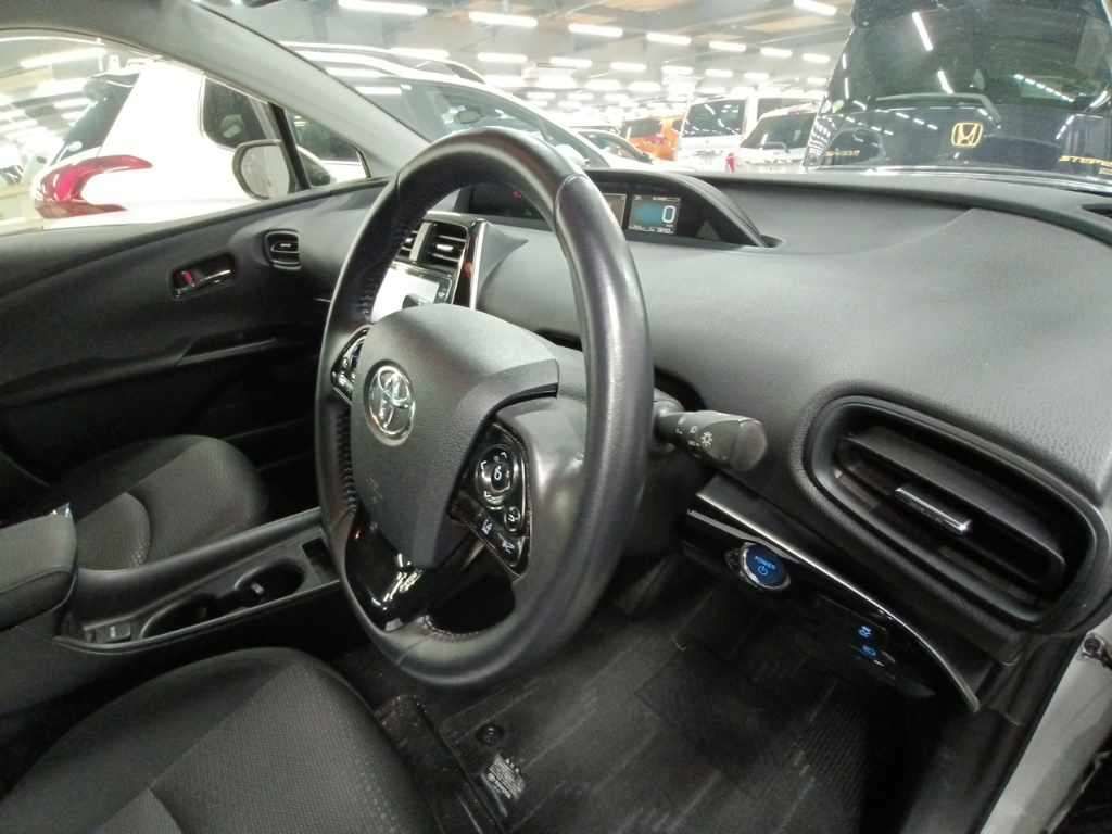 2022 Toyota Prius Sセーフティプラス2 auction photo 9