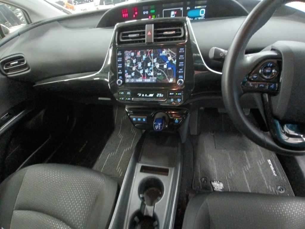 2022 Toyota Prius Sセーフティプラス2 auction photo 11
