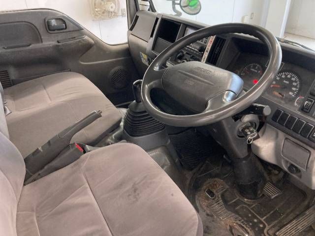 2013 Isuzu Elf 冷蔵冷凍車 auction photo 2