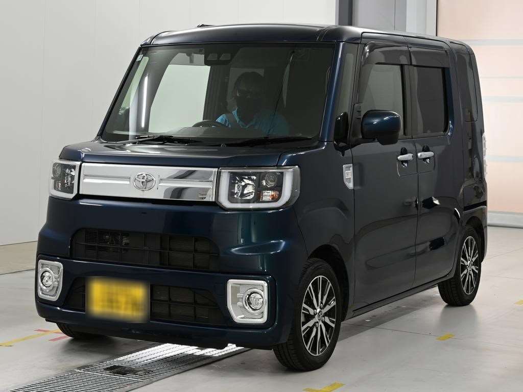 Japan Auction Vehicles 14 2021 Toyota ピクシスメガ G Turbo SA III auction photo
