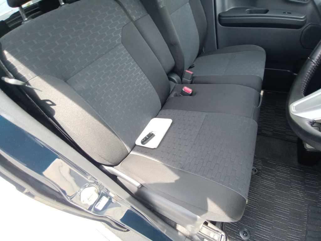 2021 Toyota ピクシスメガ G Turbo SA III auction photo 10